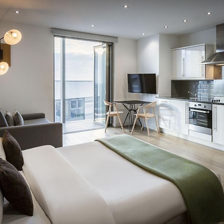 Aparthotel Adagio London Брентфорд Екстериор снимка