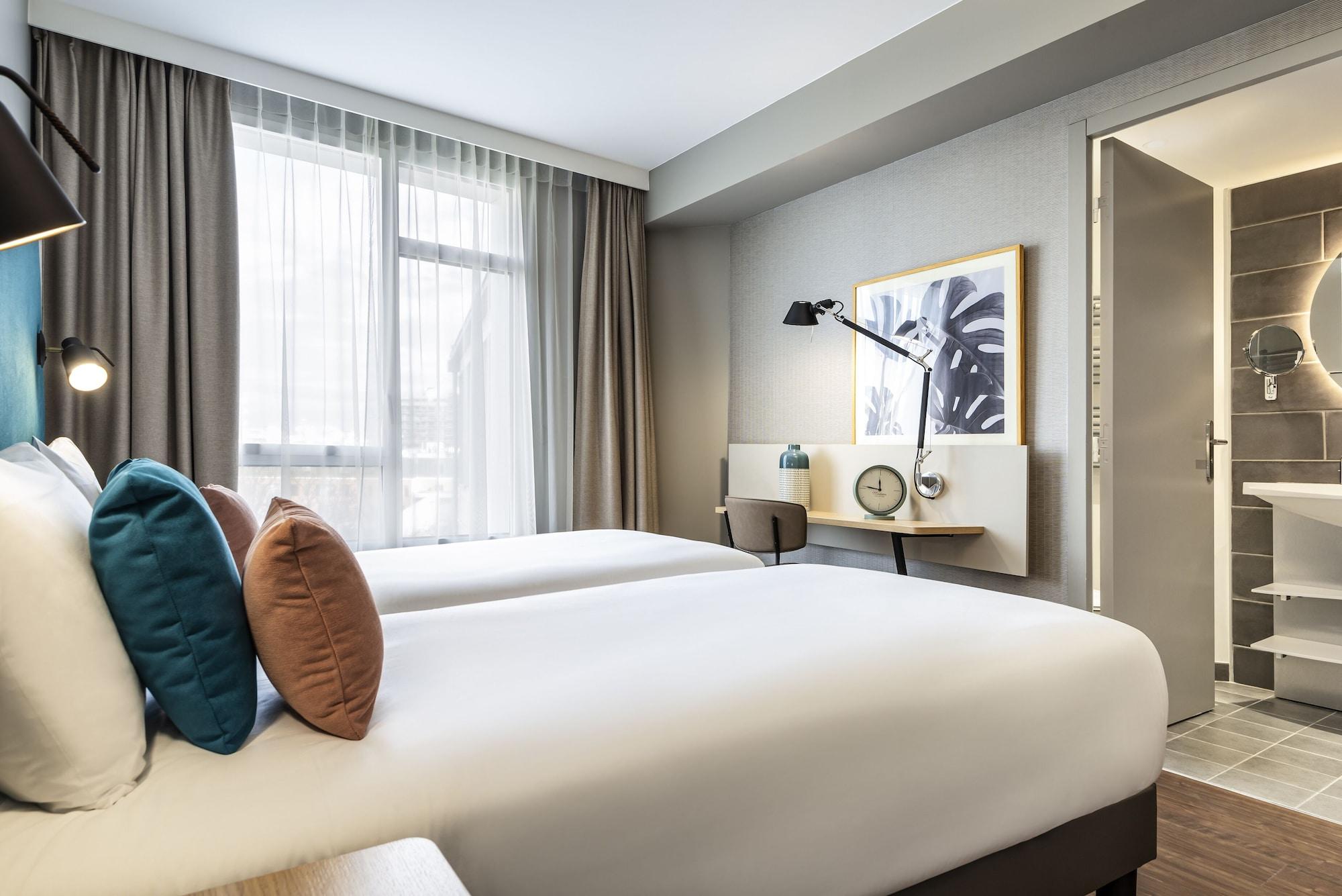 Aparthotel Adagio London Брентфорд Екстериор снимка