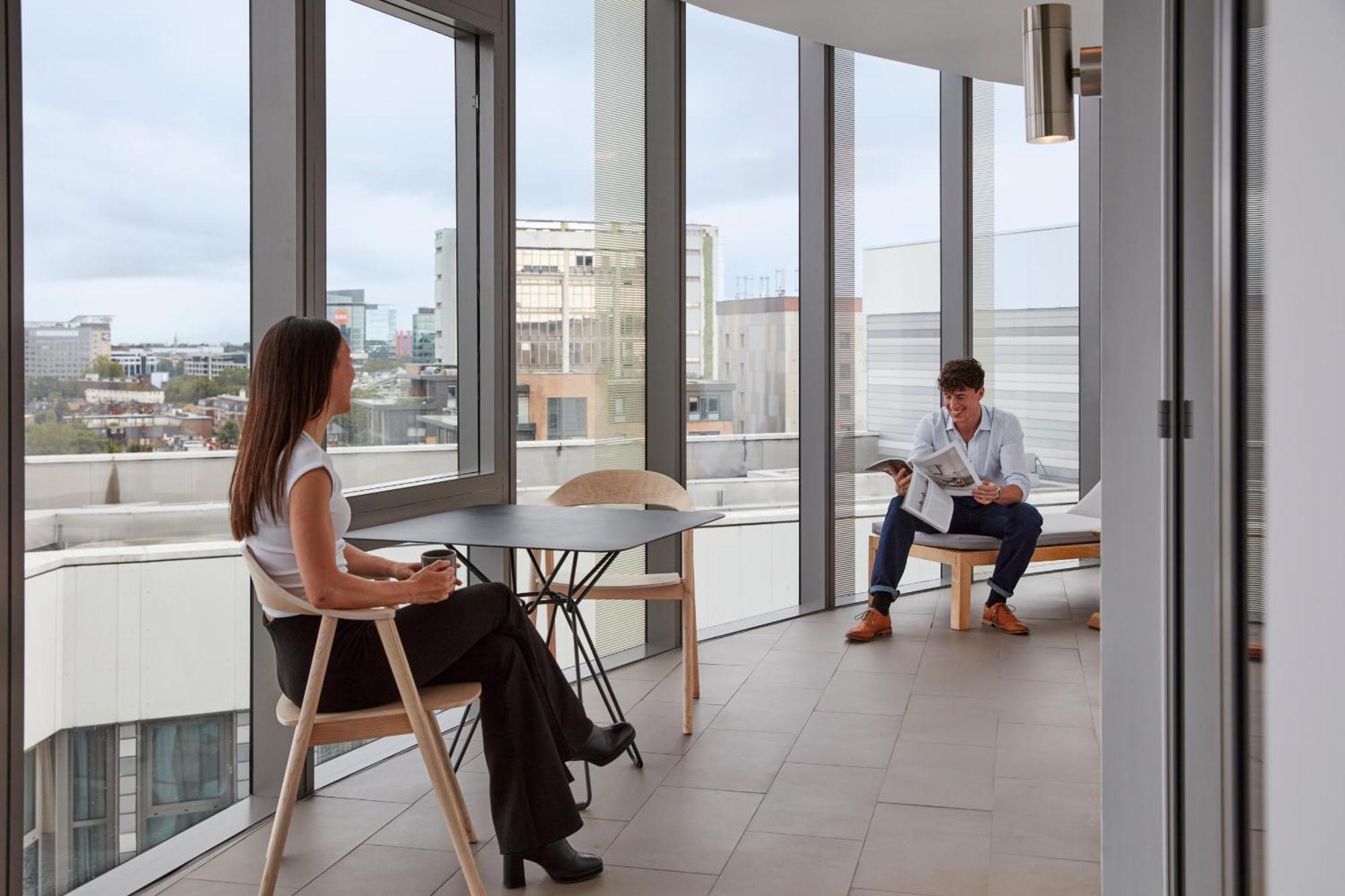 Aparthotel Adagio London Брентфорд Екстериор снимка