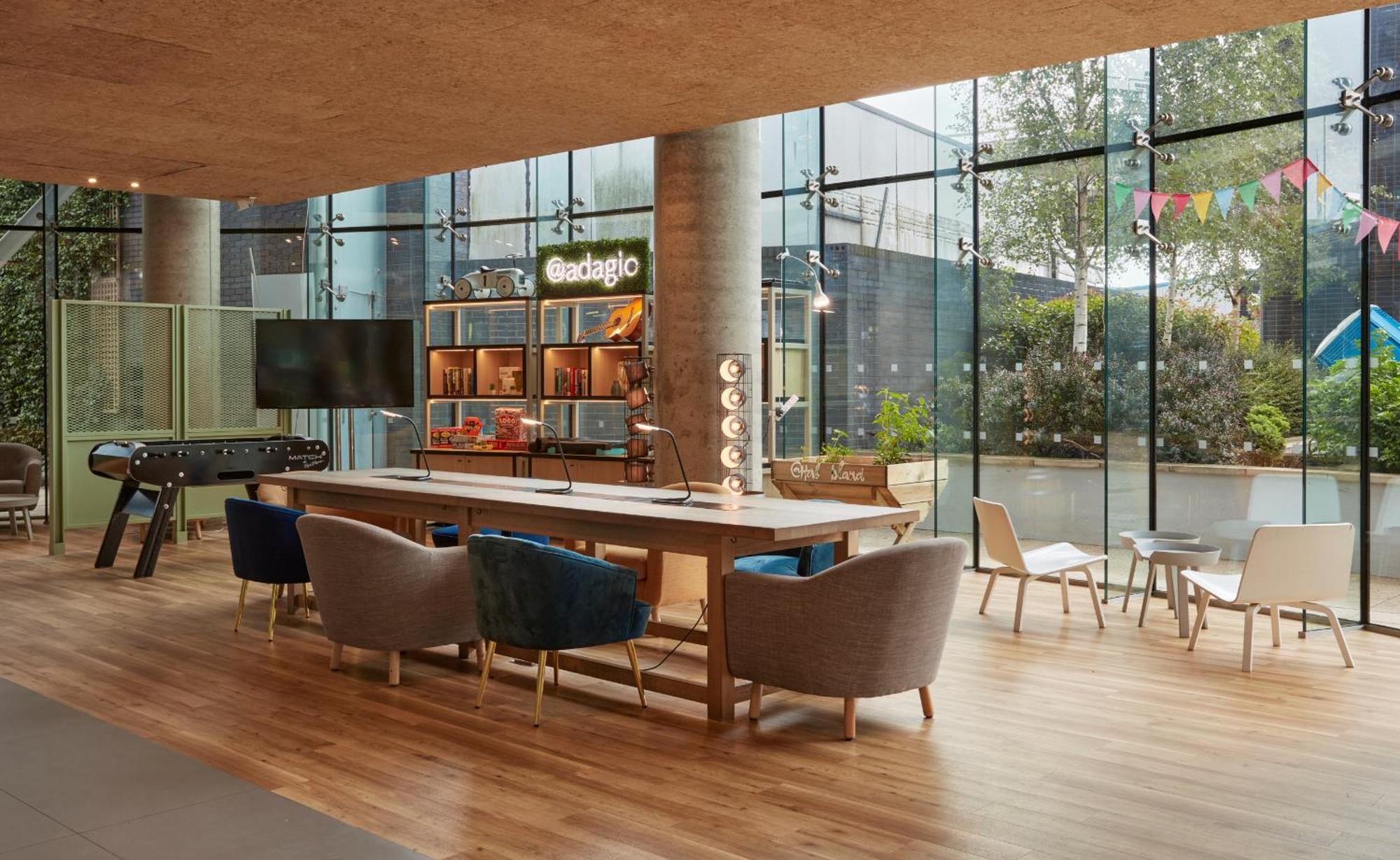 Aparthotel Adagio London Брентфорд Екстериор снимка