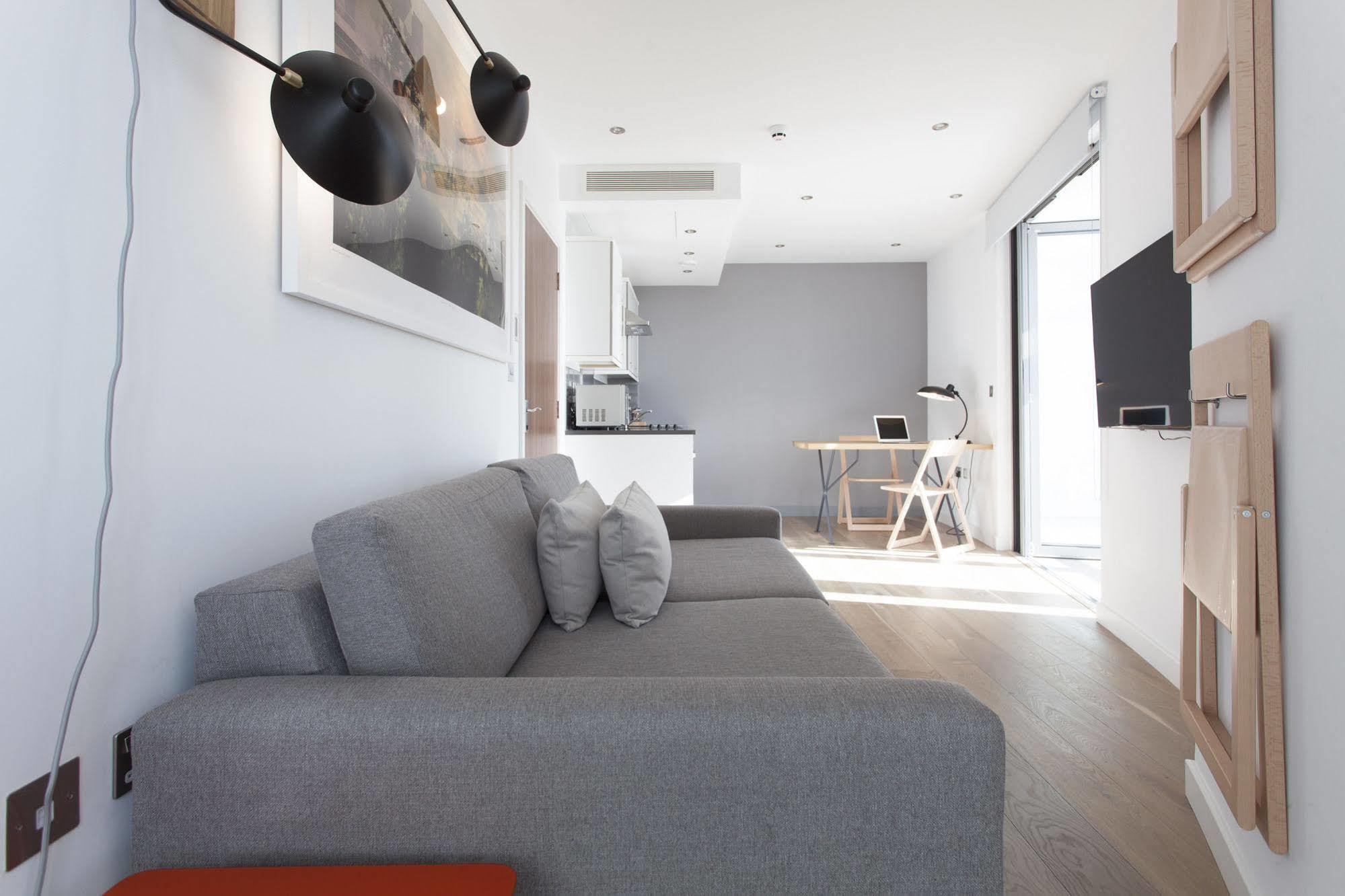 Aparthotel Adagio London Брентфорд Екстериор снимка