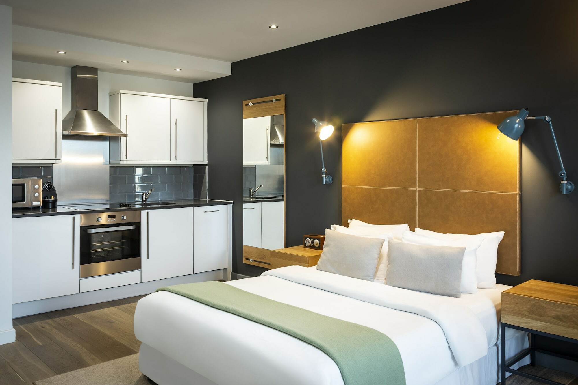Aparthotel Adagio London Брентфорд Екстериор снимка